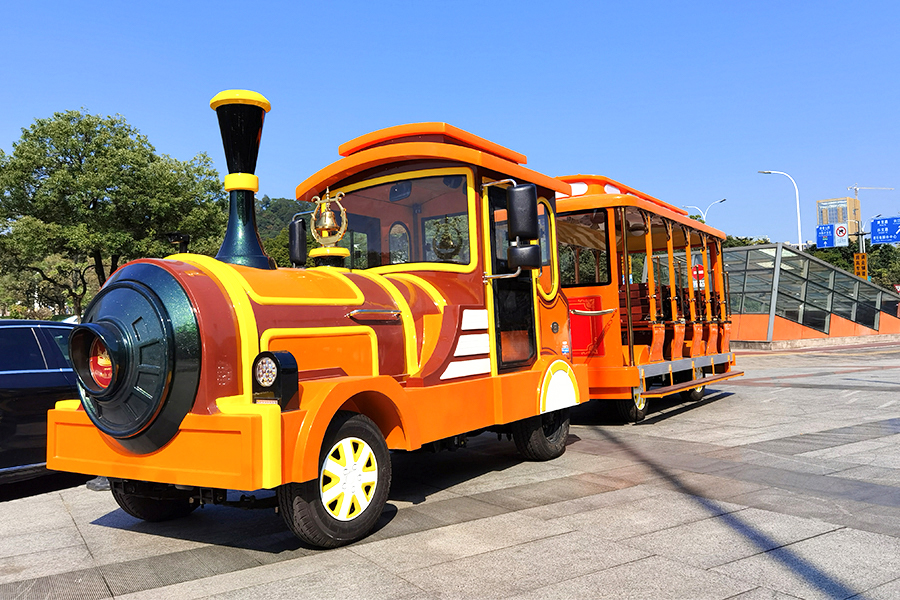 Grand train touristique sans rail de type tramway