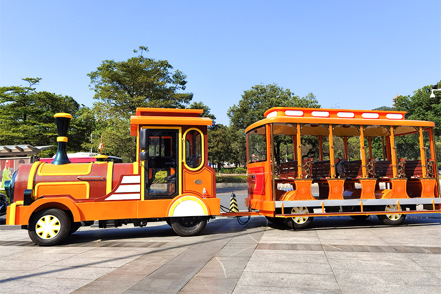 Grand train touristique sans rail de type tramway