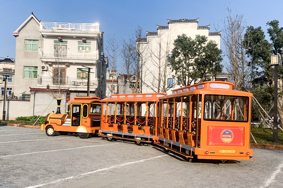 Grand train touristique sans rail de type tramway